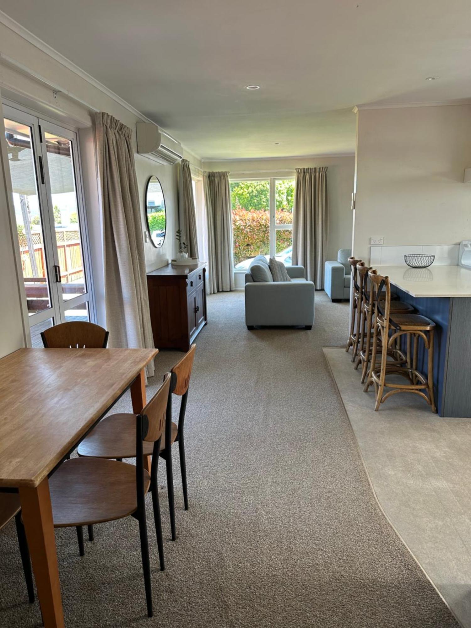 Hilltop Cottage Taupo Bagian luar foto